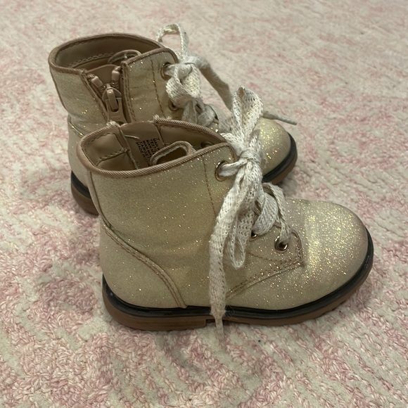 Cat&Jack girls gold sparkle boots size 7 - Picture 3 of 6